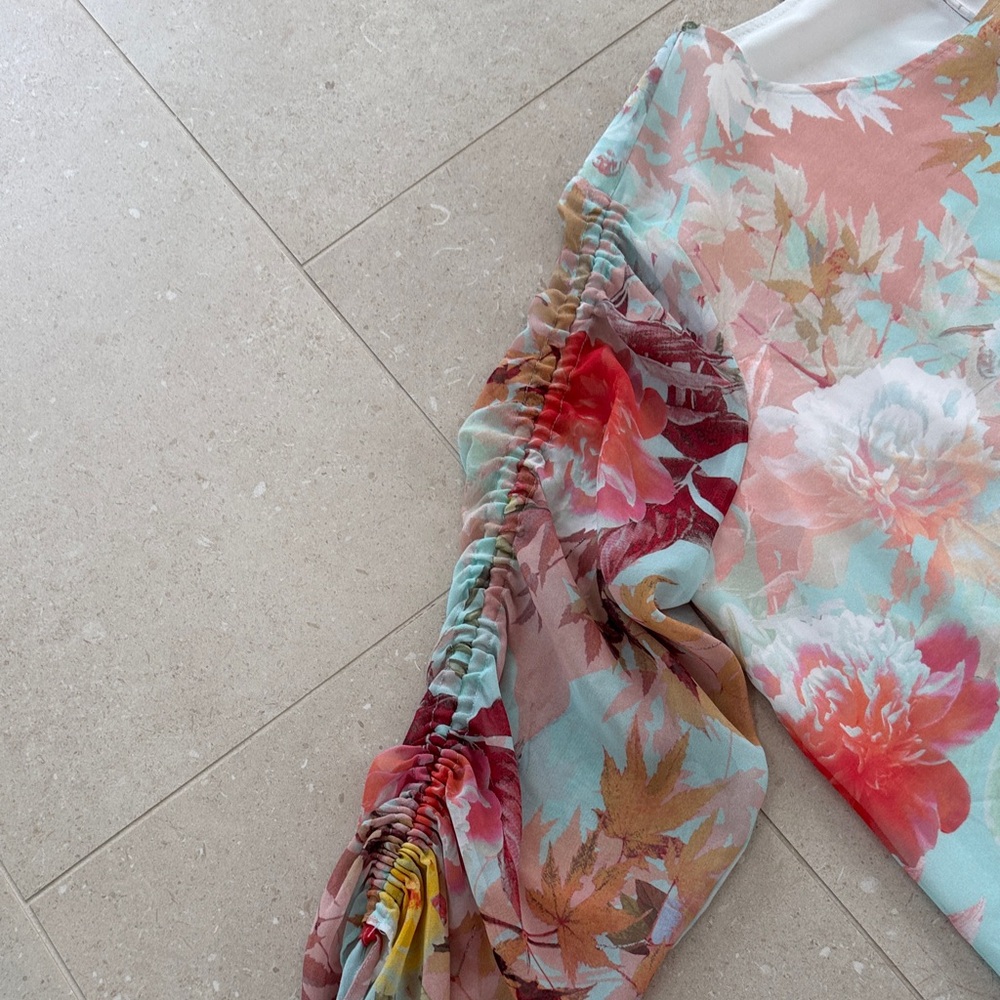 Vince Camuto Floral Blouse - Picture 3 of 4